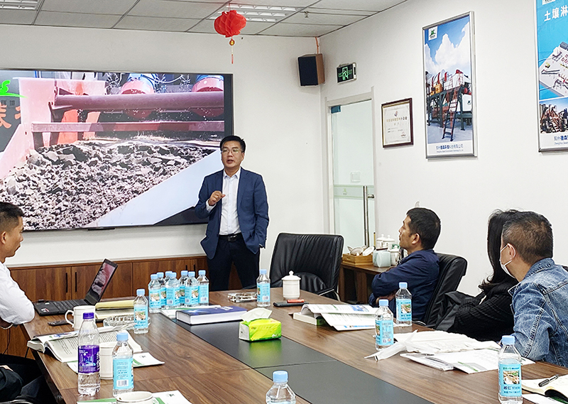 华中科技大学、中南大学一行莅临LETOU乐投生产基地会谈