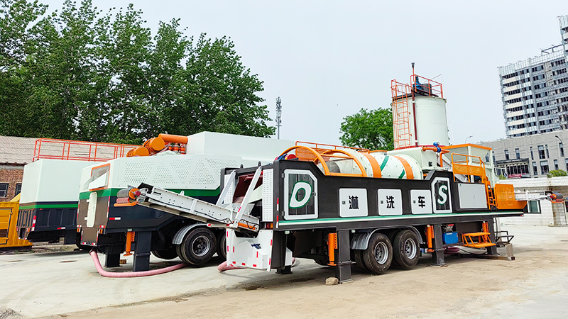 国内首台套移动式土壤淋洗修复装备.jpg 【国内首套】移动淋洗修复装备投入运行